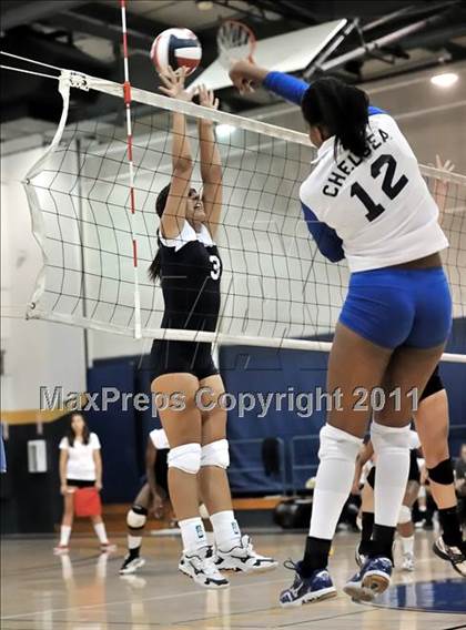 Thumbnail 3 in El Segundo @ Gahr (Molten Classic) photogallery.