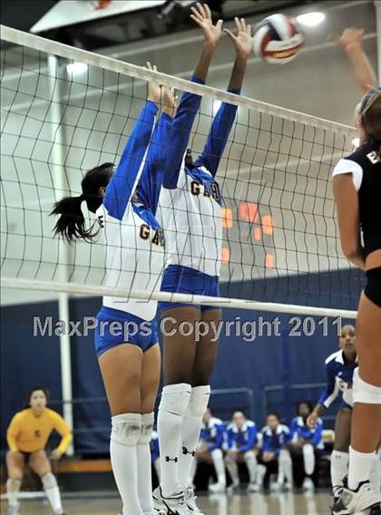Thumbnail 3 in El Segundo @ Gahr (Molten Classic) photogallery.