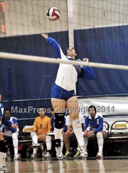 Thumbnail 3 in El Segundo @ Gahr (Molten Classic) photogallery.