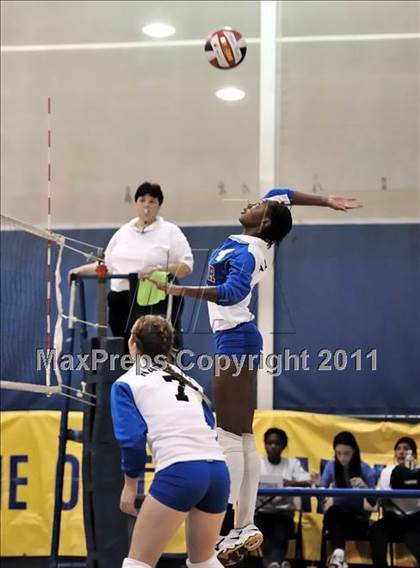 Thumbnail 3 in El Segundo @ Gahr (Molten Classic) photogallery.