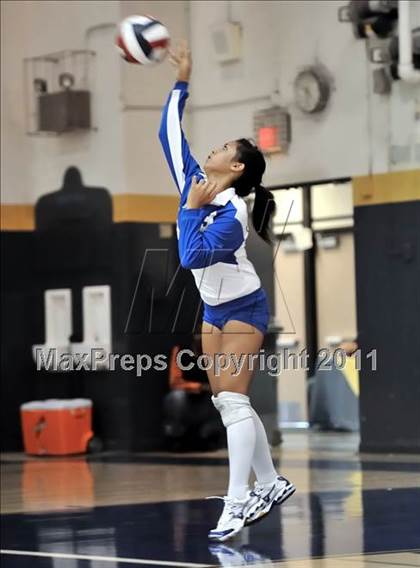 Thumbnail 1 in El Segundo @ Gahr (Molten Classic) photogallery.