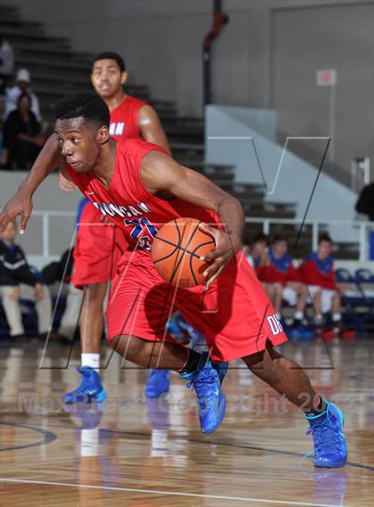 Thumbnail 2 in Westlake vs. Duncanville (McDonald's Texas Invitational) photogallery.