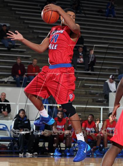 Thumbnail 2 in Westlake vs. Duncanville (McDonald's Texas Invitational) photogallery.