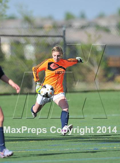 Thumbnail 3 in Rock Canyon vs. Liberty (CHSAA 5A Round 2) photogallery.