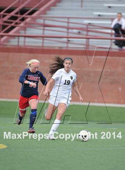 Thumbnail 3 in Rock Canyon vs. Liberty (CHSAA 5A Round 2) photogallery.