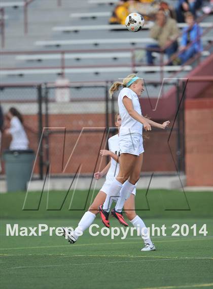 Thumbnail 3 in Rock Canyon vs. Liberty (CHSAA 5A Round 2) photogallery.