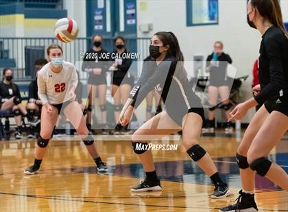 Thumbnail 3 in Reagan [Ronald] vs Lake Travis (UIL 6A Region 4 Quarterfinals) photogallery.
