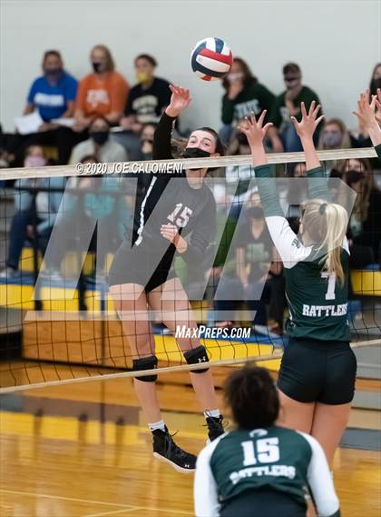 Thumbnail 2 in Reagan [Ronald] vs Lake Travis (UIL 6A Region 4 Quarterfinals) photogallery.