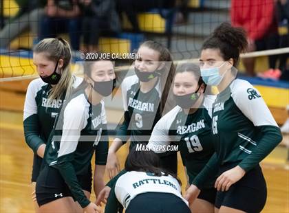 Thumbnail 1 in Reagan [Ronald] vs Lake Travis (UIL 6A Region 4 Quarterfinals) photogallery.