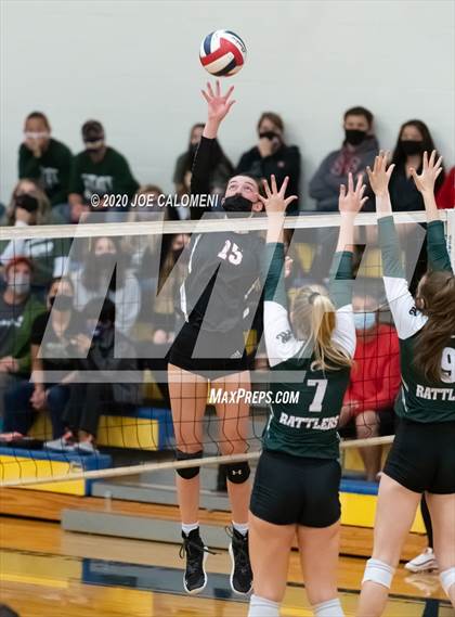Thumbnail 2 in Reagan [Ronald] vs Lake Travis (UIL 6A Region 4 Quarterfinals) photogallery.