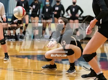 Thumbnail 1 in Reagan [Ronald] vs Lake Travis (UIL 6A Region 4 Quarterfinals) photogallery.