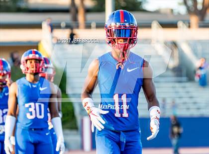 Thumbnail 2 in Serra @ Chaminade photogallery.