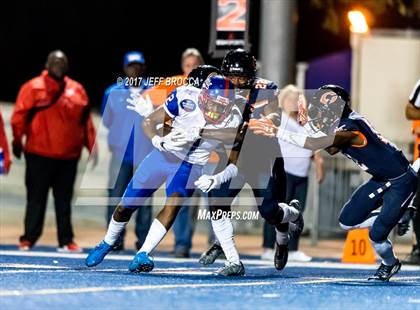 Thumbnail 2 in Serra @ Chaminade photogallery.