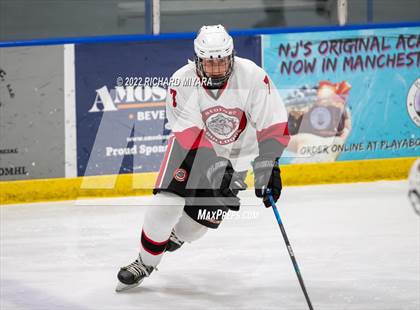 Thumbnail 1 in Exeter vs Bedford (NHIAA D1 Semifinal) photogallery.