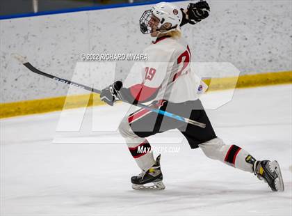 Thumbnail 1 in Exeter vs Bedford (NHIAA D1 Semifinal) photogallery.