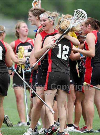 Thumbnail 1 in Bellaire vs. Trinity (TGHSLL DII Final) photogallery.