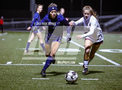 Thumbnail 2 in Lake Creek vs A&M Consolidated photogallery.