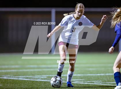 Thumbnail 2 in Lake Creek vs A&M Consolidated photogallery.