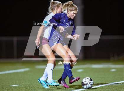 Thumbnail 3 in Lake Creek vs A&M Consolidated photogallery.