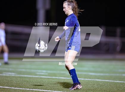 Thumbnail 3 in Lake Creek vs A&M Consolidated photogallery.