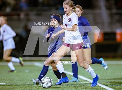 Thumbnail 3 in Lake Creek vs A&M Consolidated photogallery.
