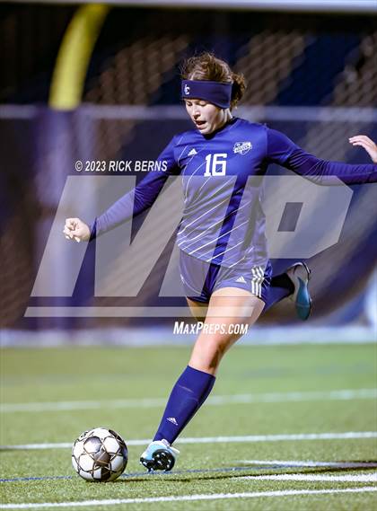 Thumbnail 3 in Lake Creek vs A&M Consolidated photogallery.