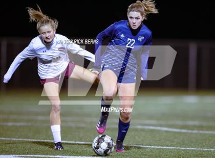 Thumbnail 2 in Lake Creek vs A&M Consolidated photogallery.