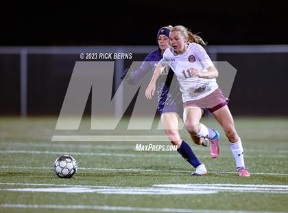 Thumbnail 2 in Lake Creek vs A&M Consolidated photogallery.
