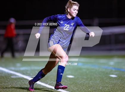 Thumbnail 2 in Lake Creek vs A&M Consolidated photogallery.