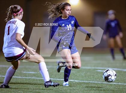Thumbnail 2 in Lake Creek vs A&M Consolidated photogallery.