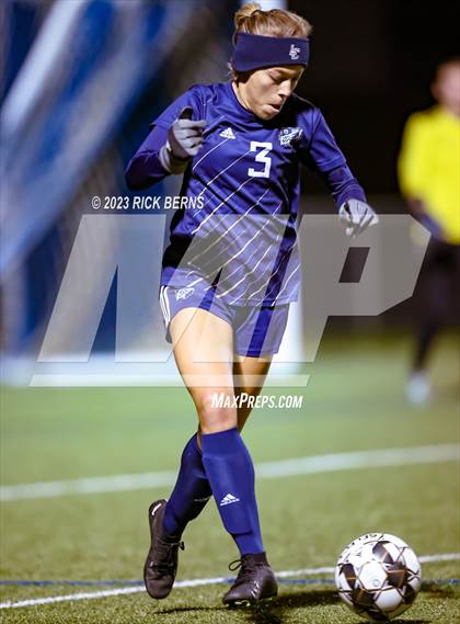 Thumbnail 3 in Lake Creek vs A&M Consolidated photogallery.