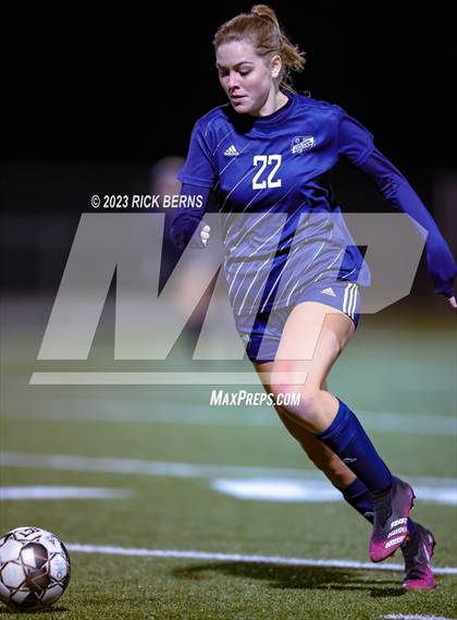 Thumbnail 2 in Lake Creek vs A&M Consolidated photogallery.