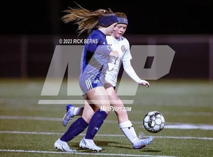 Thumbnail 2 in Lake Creek vs A&M Consolidated photogallery.