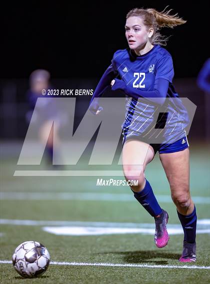 Thumbnail 1 in Lake Creek vs A&M Consolidated photogallery.