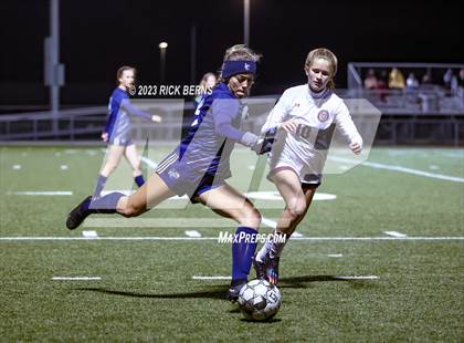 Thumbnail 3 in Lake Creek vs A&M Consolidated photogallery.