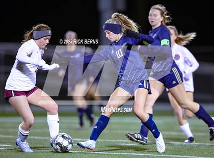 Thumbnail 2 in Lake Creek vs A&M Consolidated photogallery.