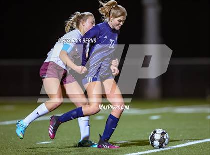 Thumbnail 2 in Lake Creek vs A&M Consolidated photogallery.