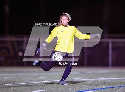 Thumbnail 2 in Lake Creek vs A&M Consolidated photogallery.