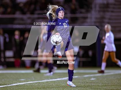 Thumbnail 3 in Lake Creek vs A&M Consolidated photogallery.