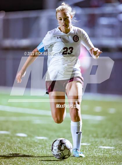Thumbnail 2 in Lake Creek vs A&M Consolidated photogallery.