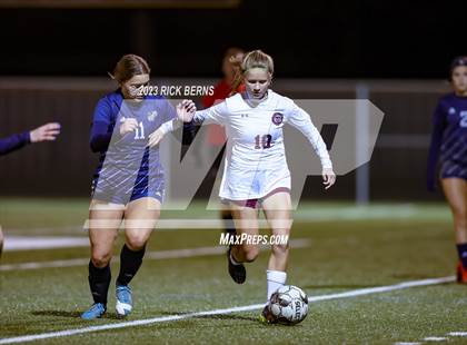 Thumbnail 3 in Lake Creek vs A&M Consolidated photogallery.
