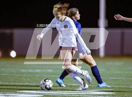 Thumbnail 2 in Lake Creek vs A&M Consolidated photogallery.