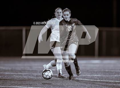 Thumbnail 3 in Lake Creek vs A&M Consolidated photogallery.