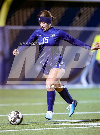 Thumbnail 2 in Lake Creek vs A&M Consolidated photogallery.