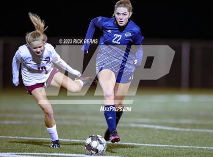 Thumbnail 3 in Lake Creek vs A&M Consolidated photogallery.