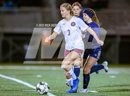 Thumbnail 2 in Lake Creek vs A&M Consolidated photogallery.