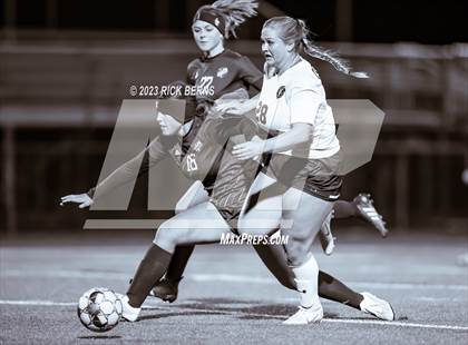 Thumbnail 2 in Lake Creek vs A&M Consolidated photogallery.