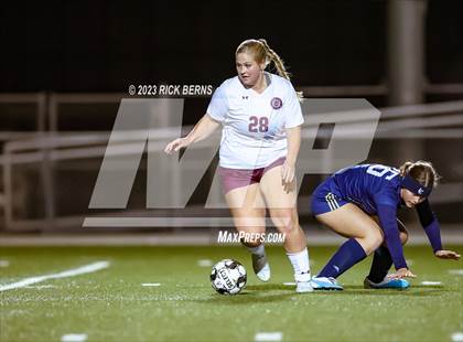 Thumbnail 3 in Lake Creek vs A&M Consolidated photogallery.