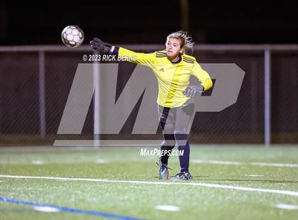 Thumbnail 3 in Lake Creek vs A&M Consolidated photogallery.
