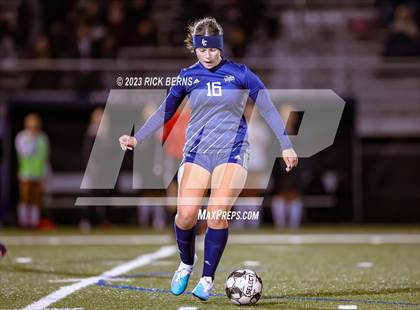 Thumbnail 3 in Lake Creek vs A&M Consolidated photogallery.